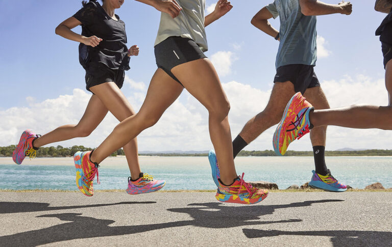 CATCH THE EYE AND CONSERVE YOUR ENERGY ON YOUR NEXT TRIATHLON WITH THE ASICS NOOSA TRI™ 15