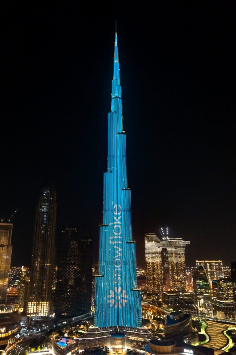 Image - Snowflake logo lights up Burj Khalifa on 10th anniversary