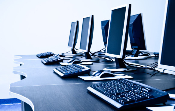 Global Spending on PCs, Tablets and Mobile Phones to Drop by 5% in 2023, Following a 10% Decline Last Year