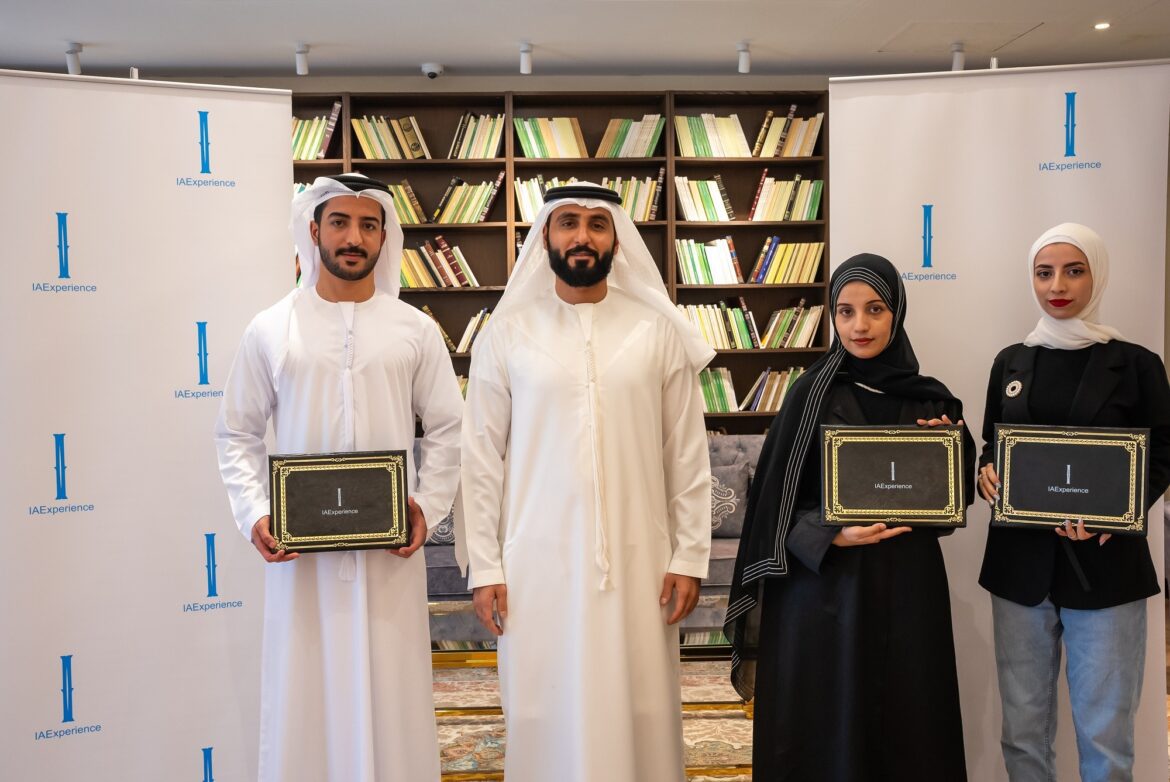 Institute of Applied Experience Celebrates Graduation of a Diverse Cohort