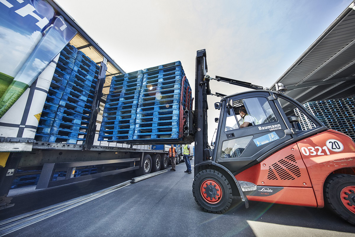 Fine Hygienic Holding Makes Significant Sustainable Savings Thanks to CHEP’s Reusable Pallets