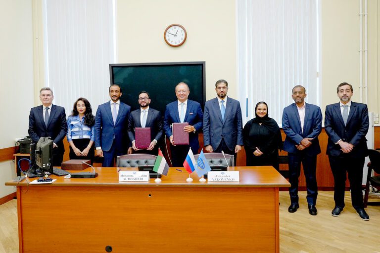 أكاديمية أنور قرقاش الدبلوماسية توقع مذكرة تفاهم مع الأكاديمية الدبلوماسية التابعة لوزارة خارجية روسيا02